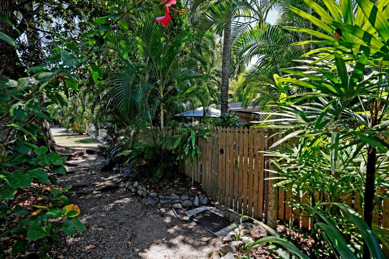 Tropical Unit With Private Fenced Garden Close To The 5