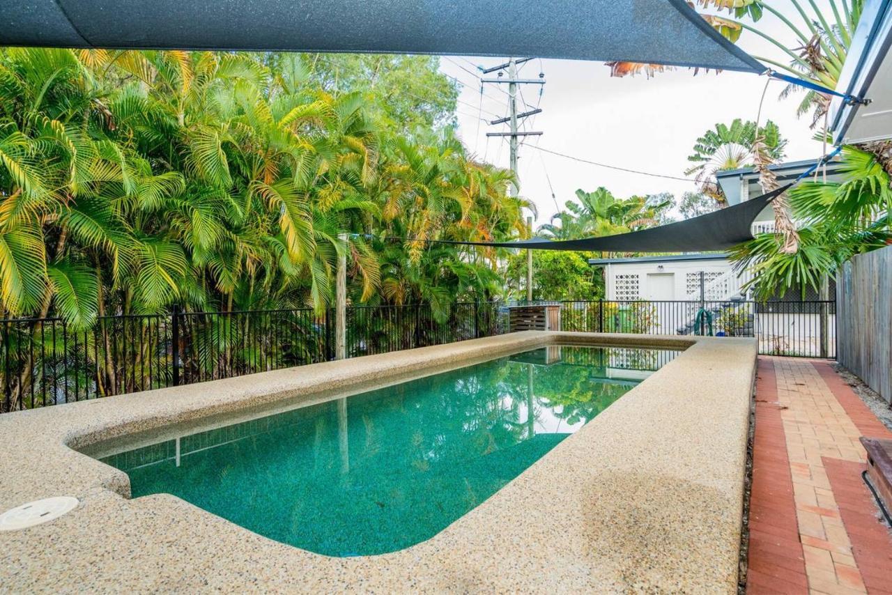 Tropical Unit With Private Fenced Garden Close To The 5 Apartment *